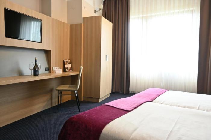 Vestil Hotel Piotrkow Trybunalski Room photo