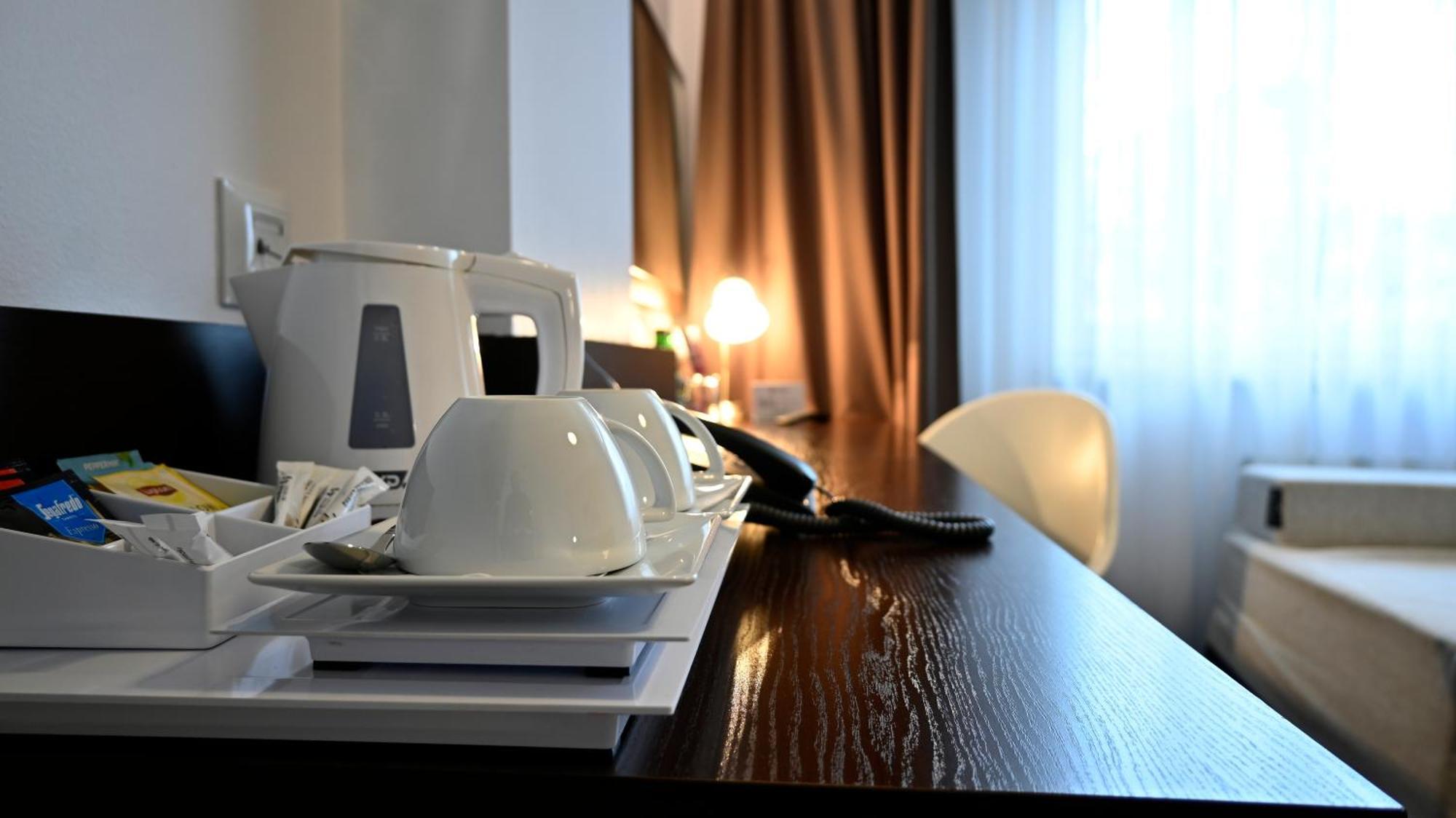 Vestil Hotel Piotrkow Trybunalski Exterior photo